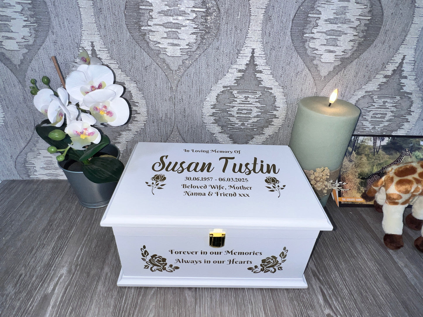 Kisses From Heaven Casket