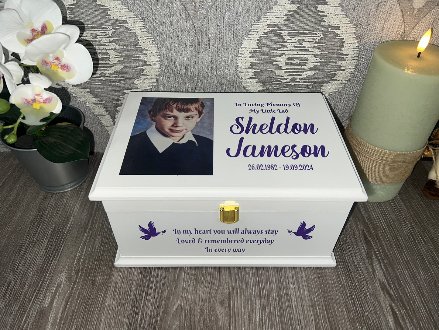 Kisses From Heaven Casket With Front Lock And Photo