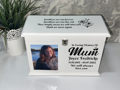 A Life Remembered Casket With Front Lock And Photo