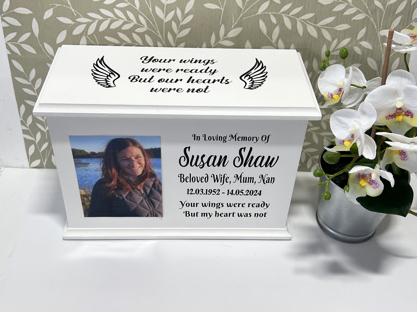 A Life Remembered Casket With Photo