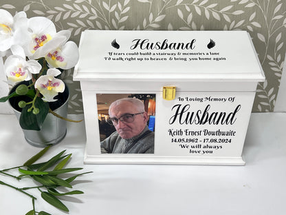 A Life Remembered Casket With Front Lock And Photo