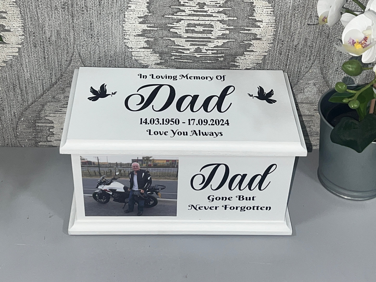 Part Ashes - Eternal Light Casket With Photo