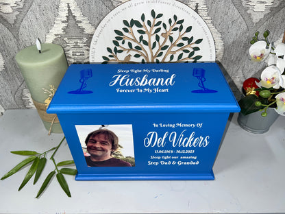A Life Remembered Casket With Photo